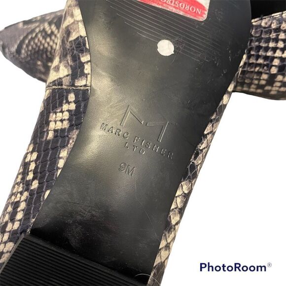 Marc Fisher leather snakeskin pattern loafers - Picture 9 of 9
